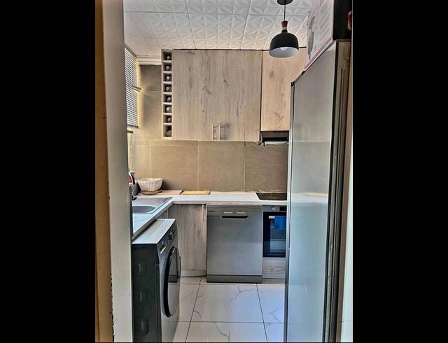 3 BEDROOM APARTMENT FOR SALE IN SUNNYSIDE